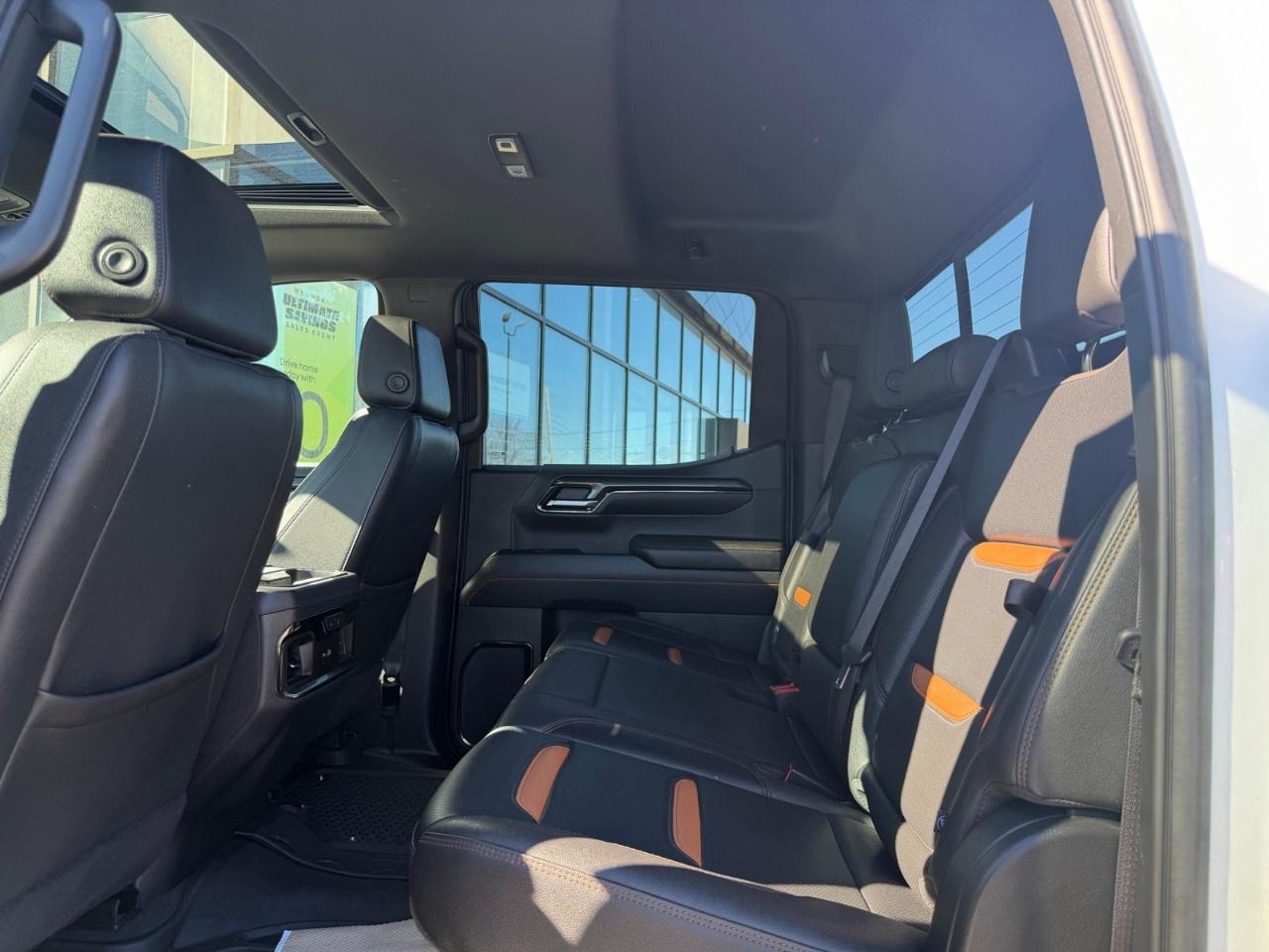 2023 GMC Sierra 1500 Crew Cab Short Box 4-Wheel Drive AT4 Photo