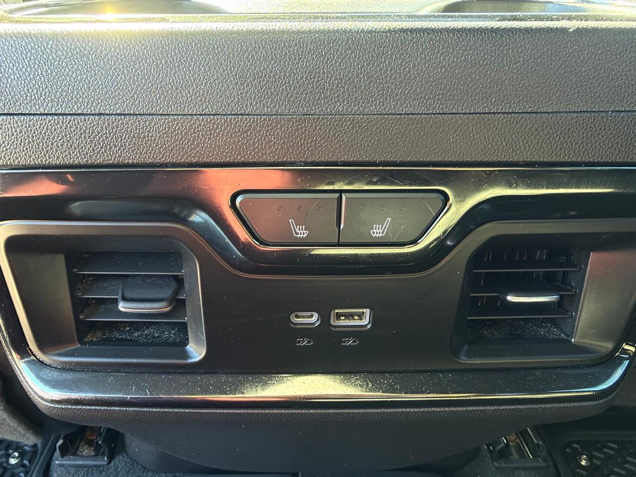 2023 GMC Sierra 1500 Crew Cab Short Box 4-Wheel Drive AT4 Photo
