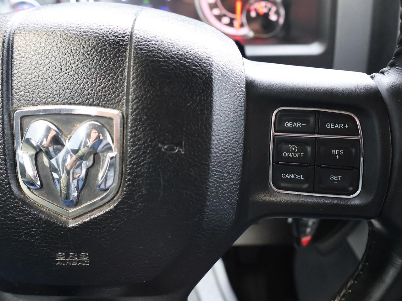 2018 RAM 1500 DIESEL TURBO OUTDOORSMAN 4WD CREW *ACCIDENT FREE*1 OWNER*DODGE MAINTAIN* CAMERA BLUETOOTH HEATED SEATS CRUISE ALLOYS Photo