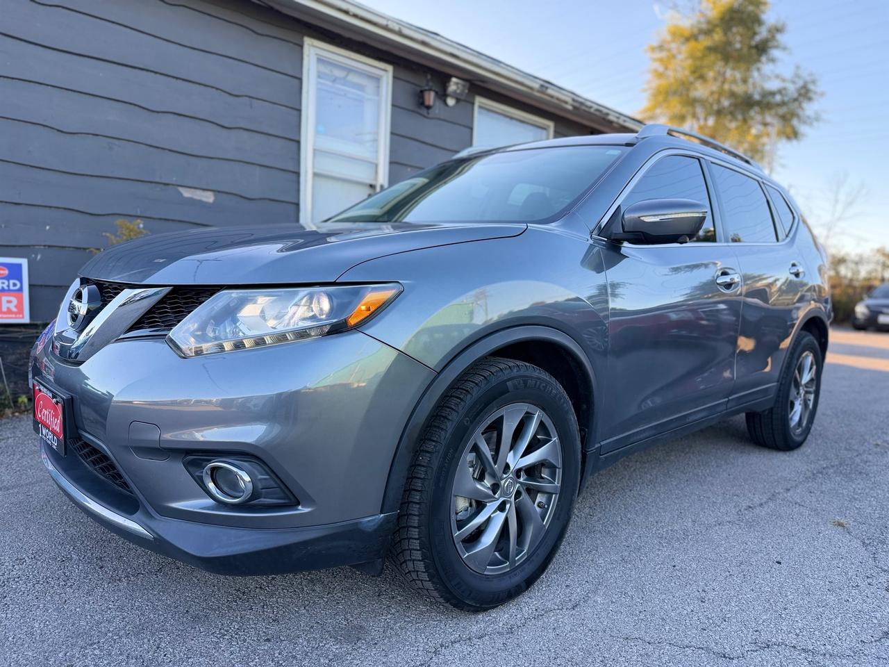 2015 Nissan Rogue S Photo