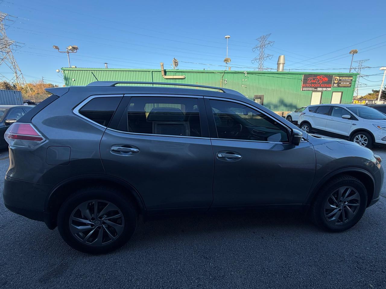 2015 Nissan Rogue S Photo