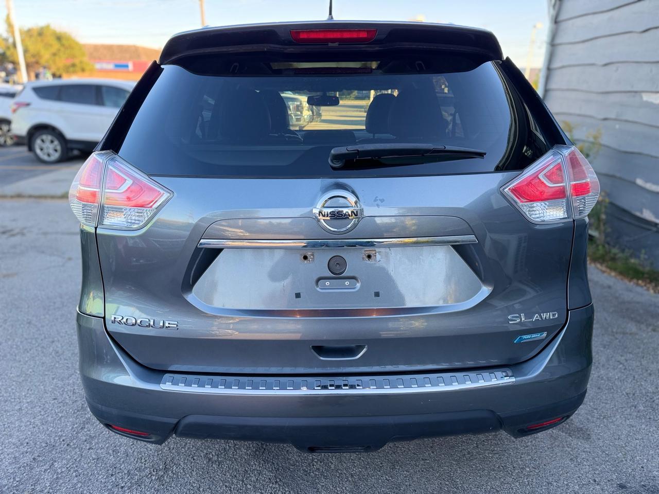2015 Nissan Rogue S Photo