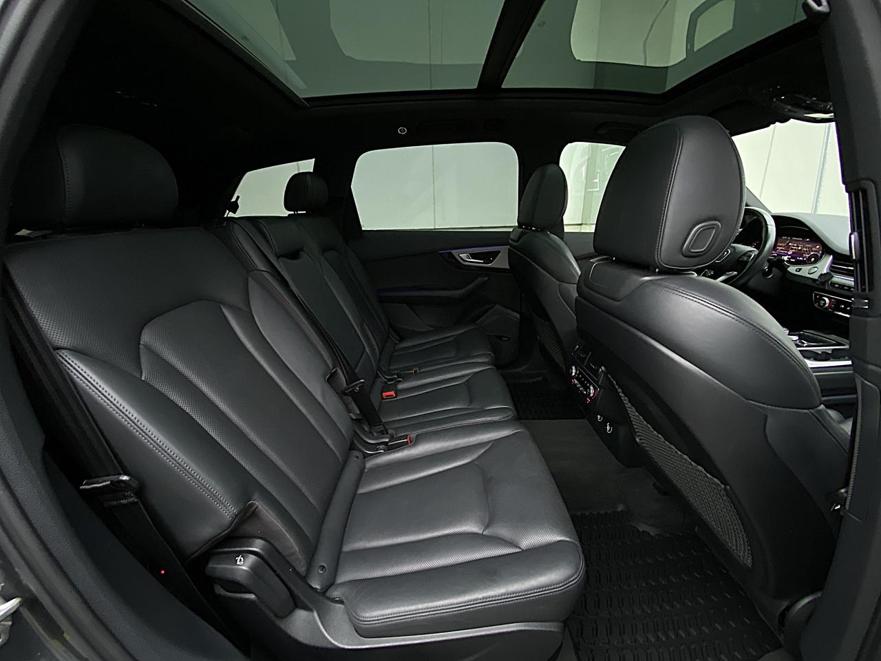 2018 Audi Q7 3.0T-TECHNIK-S LINE SPORT-BLACK OPTICS-HUD-360 CAM Photo