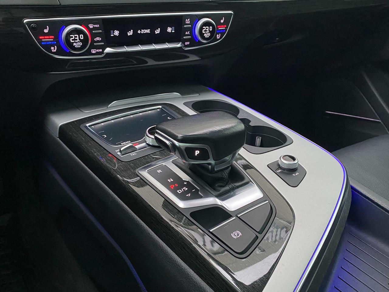 2018 Audi Q7 3.0T-TECHNIK-S LINE SPORT-BLACK OPTICS-HUD-360 CAM Photo