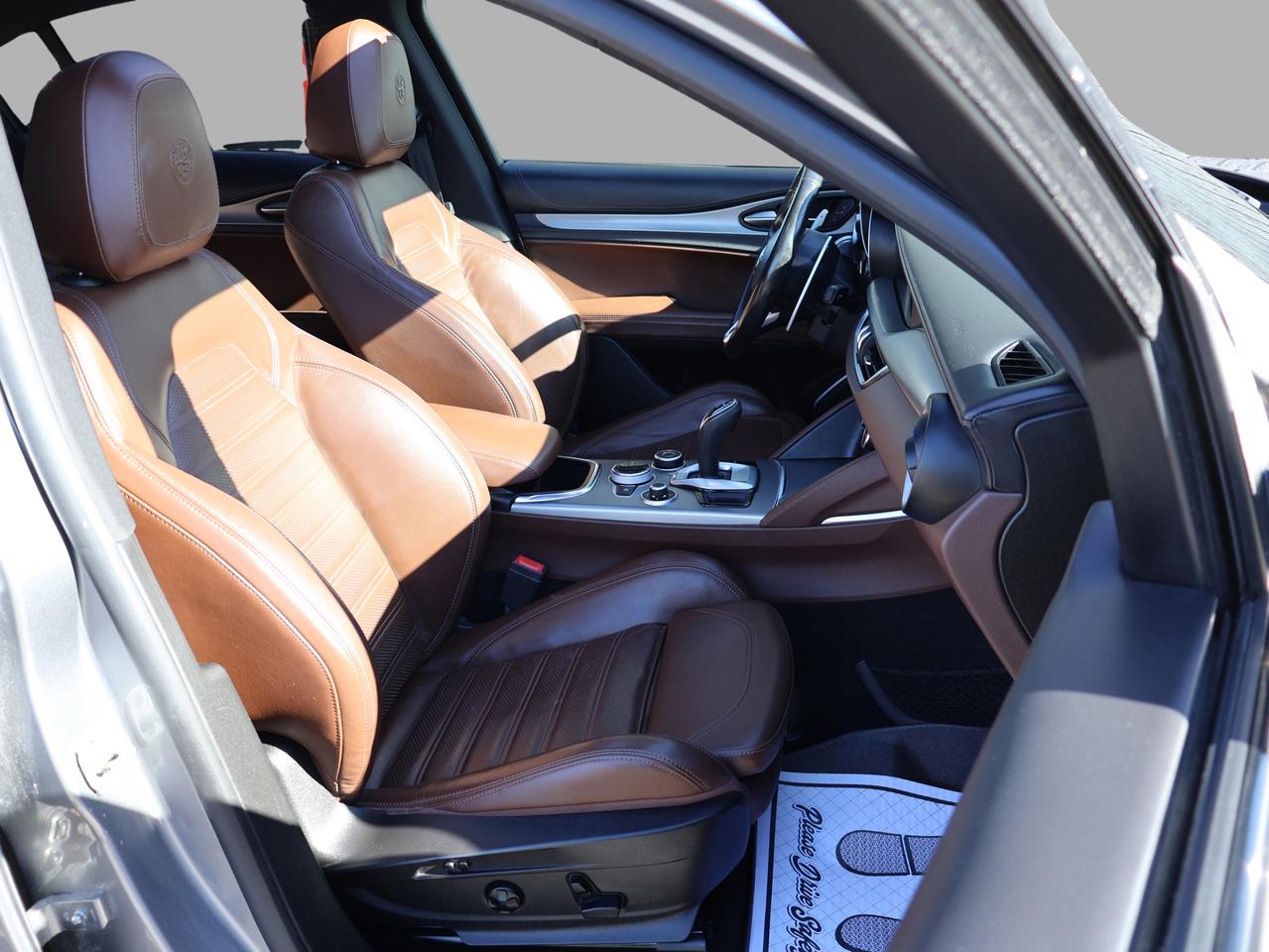 2020 Alfa Romeo Stelvio TI *ACCIDENT FREE*ALFA ROMEO MAINTAIN*2ND WIMTER* CAMERA NAV BLUETOOTH LEATHER HEATED SEATS PANO ROOF CRUISE ALLOYS Photo