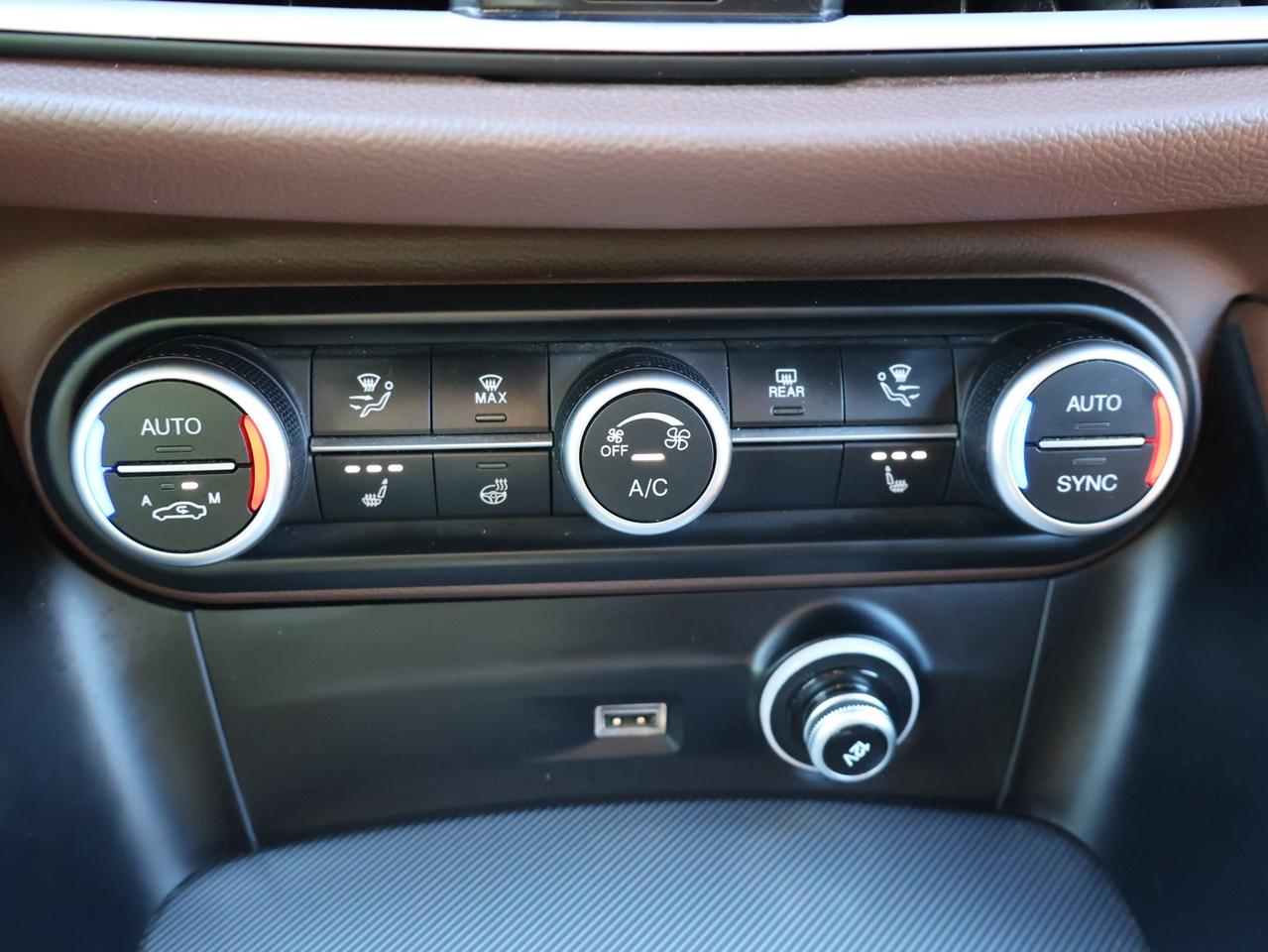 2020 Alfa Romeo Stelvio TI *ACCIDENT FREE*ALFA ROMEO MAINTAIN*2ND WIMTER* CAMERA NAV BLUETOOTH LEATHER HEATED SEATS PANO ROOF CRUISE ALLOYS Photo