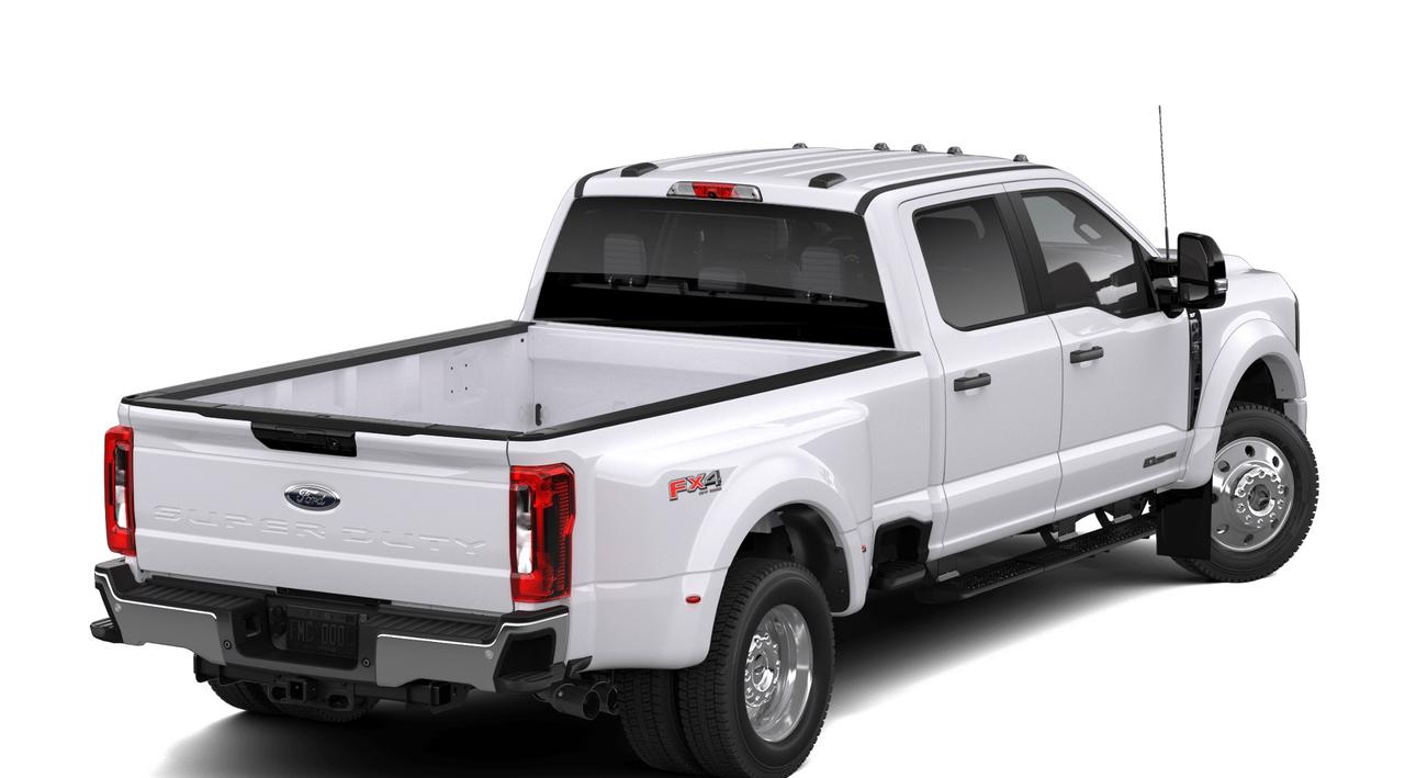 2026 Ford F-450 Super Duty DRW XLT Photo2