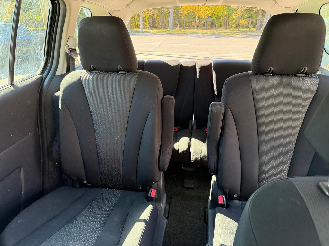2012 Mazda MAZDA5 GS Photo
