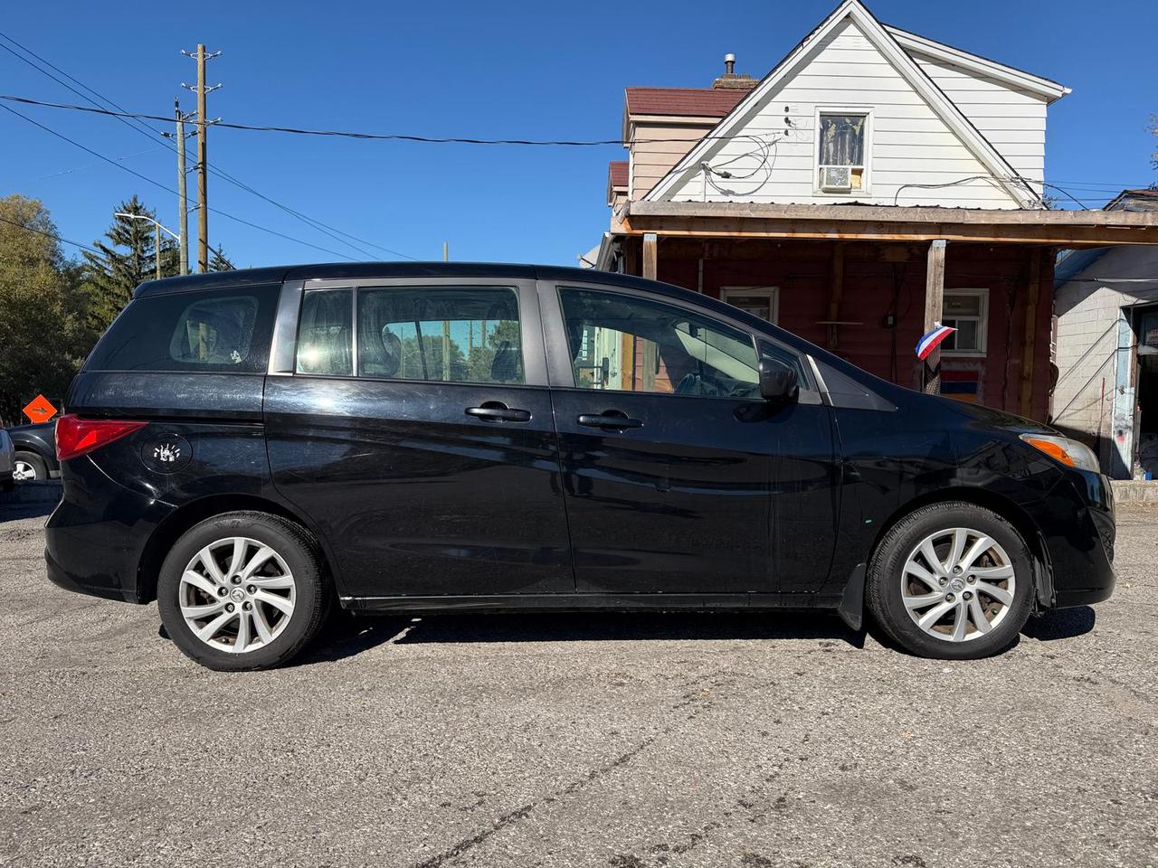 2012 Mazda MAZDA5 GS Photo