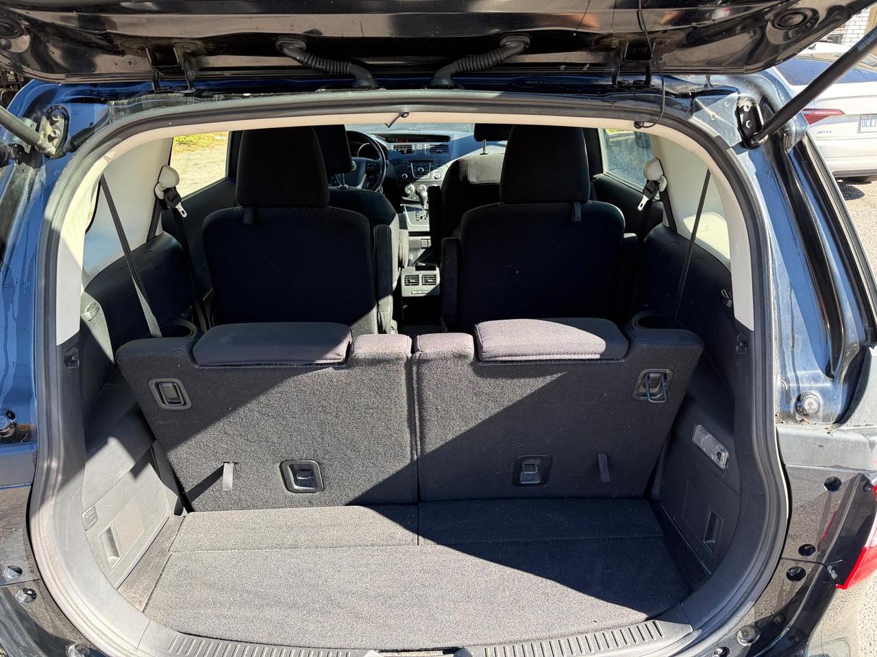 2012 Mazda MAZDA5 GS Photo
