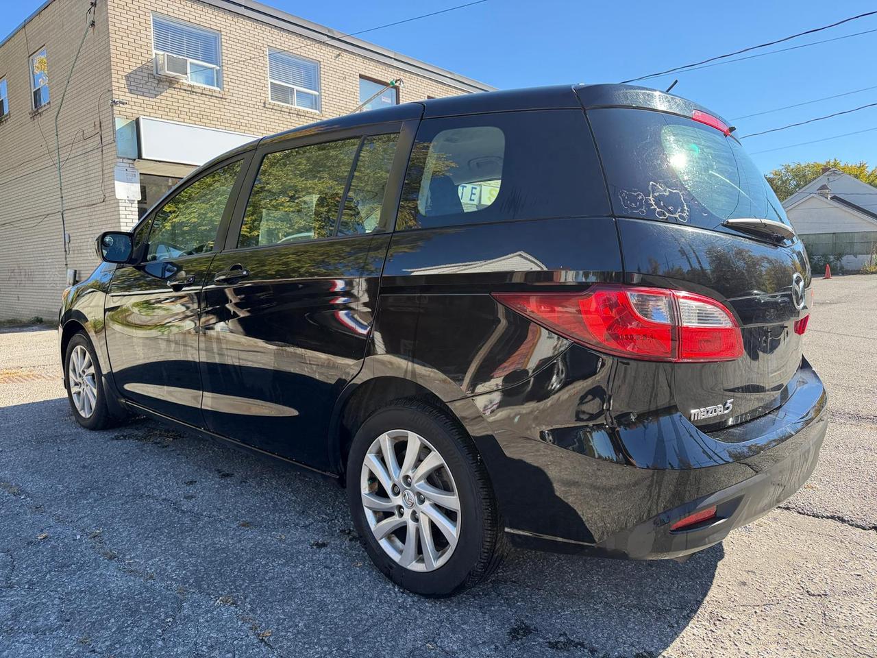2012 Mazda MAZDA5 GS Photo