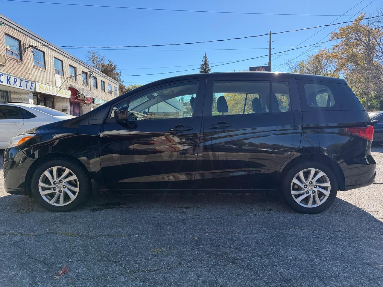 2012 Mazda MAZDA5 GS Photo