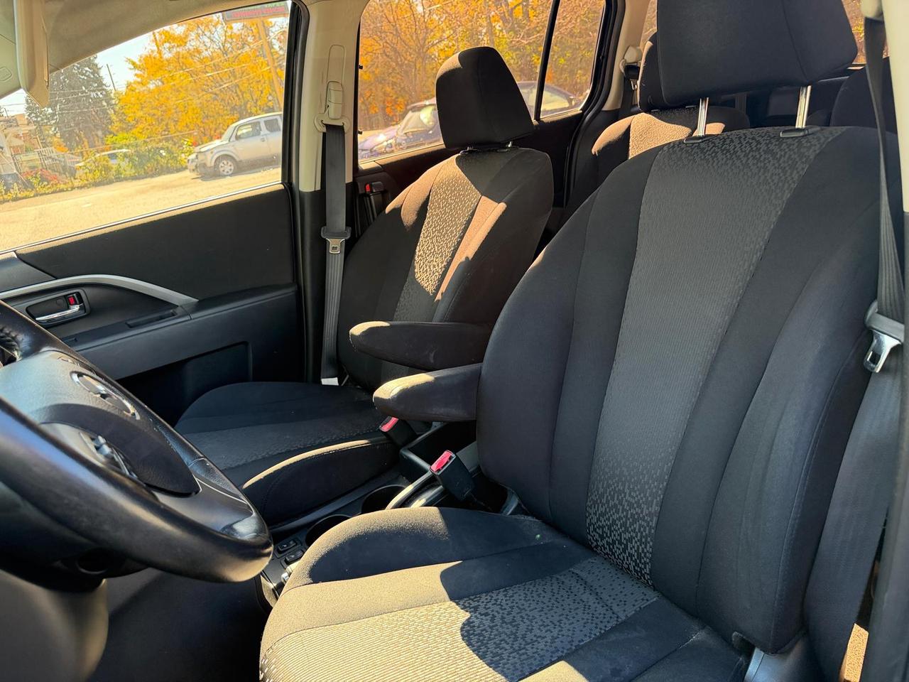 2012 Mazda MAZDA5 GT Photo