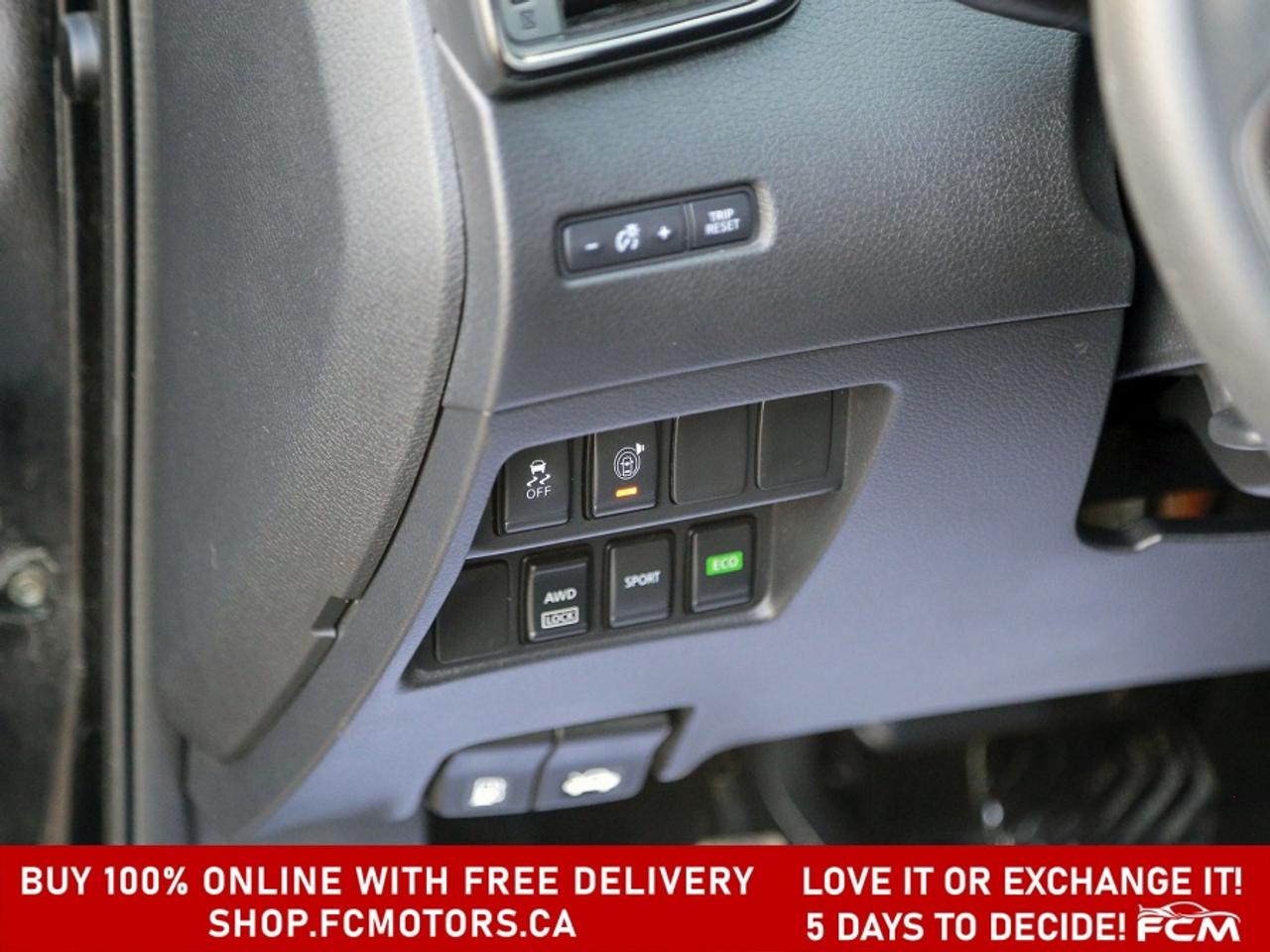2017 Nissan Rogue SV AWD | FULLY CERTIFIED WITH WARRANTY Photo