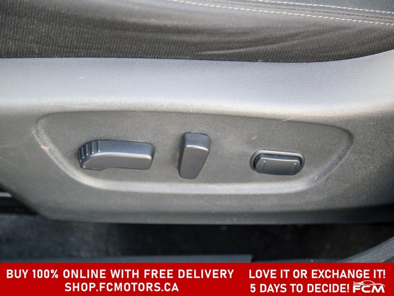 2017 Nissan Rogue SV AWD | FULLY CERTIFIED WITH WARRANTY Photo