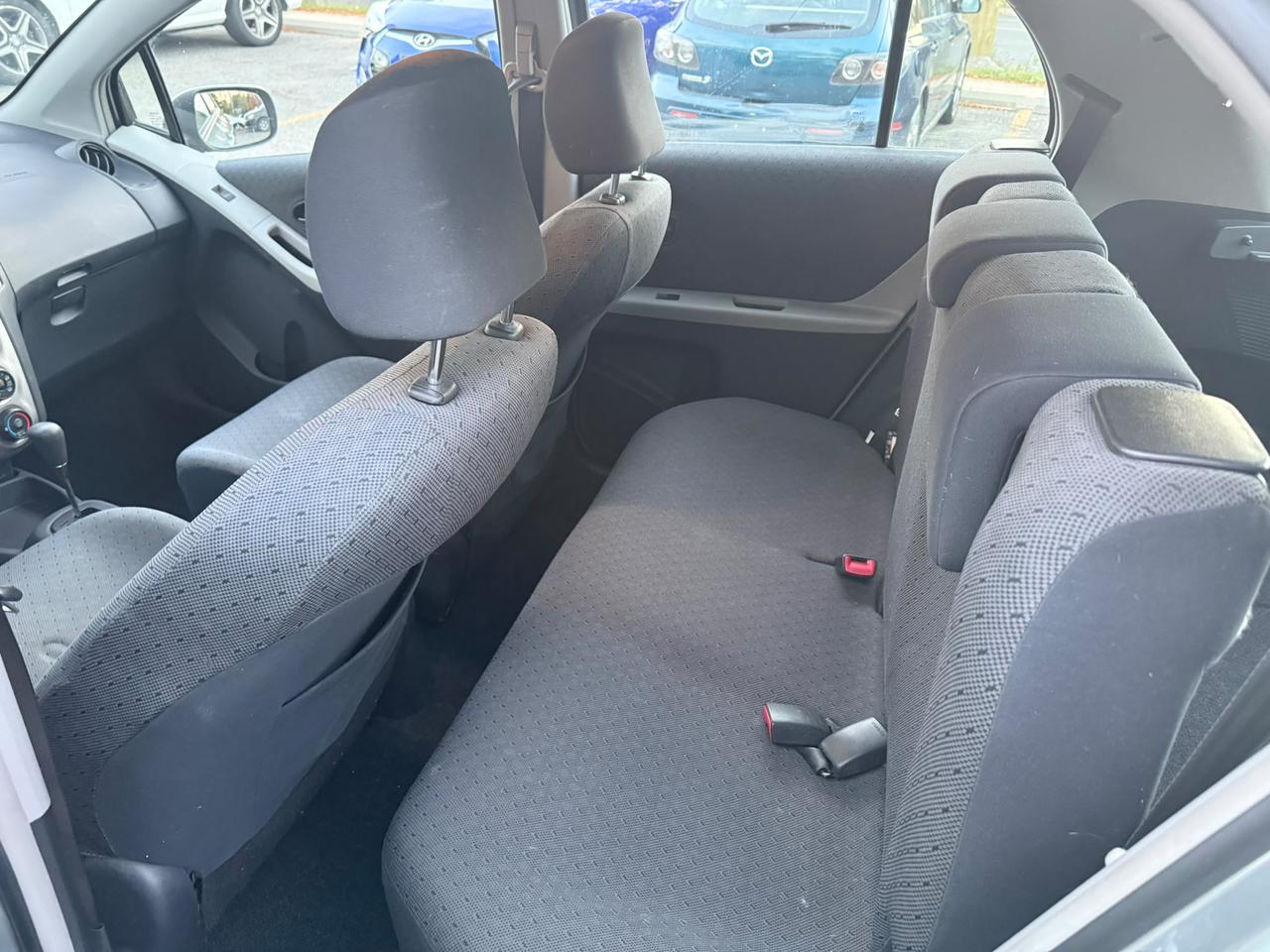 2010 Toyota Yaris LE Photo