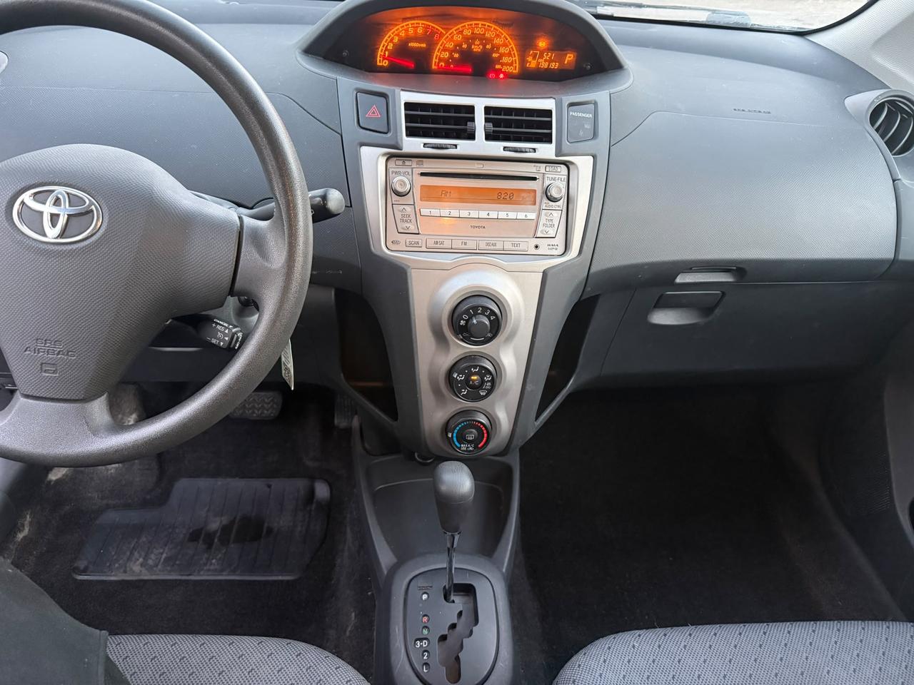 2010 Toyota Yaris LE Photo
