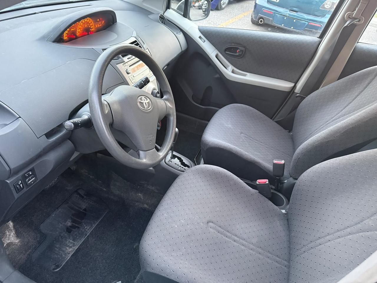 2010 Toyota Yaris LE Photo
