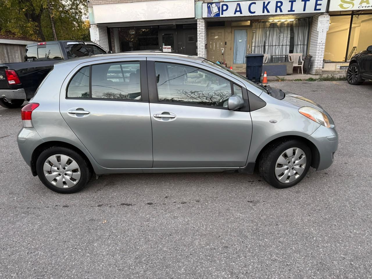 2010 Toyota Yaris LE Photo