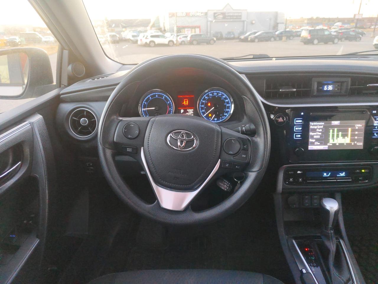 2017 Toyota Corolla LE Photo
