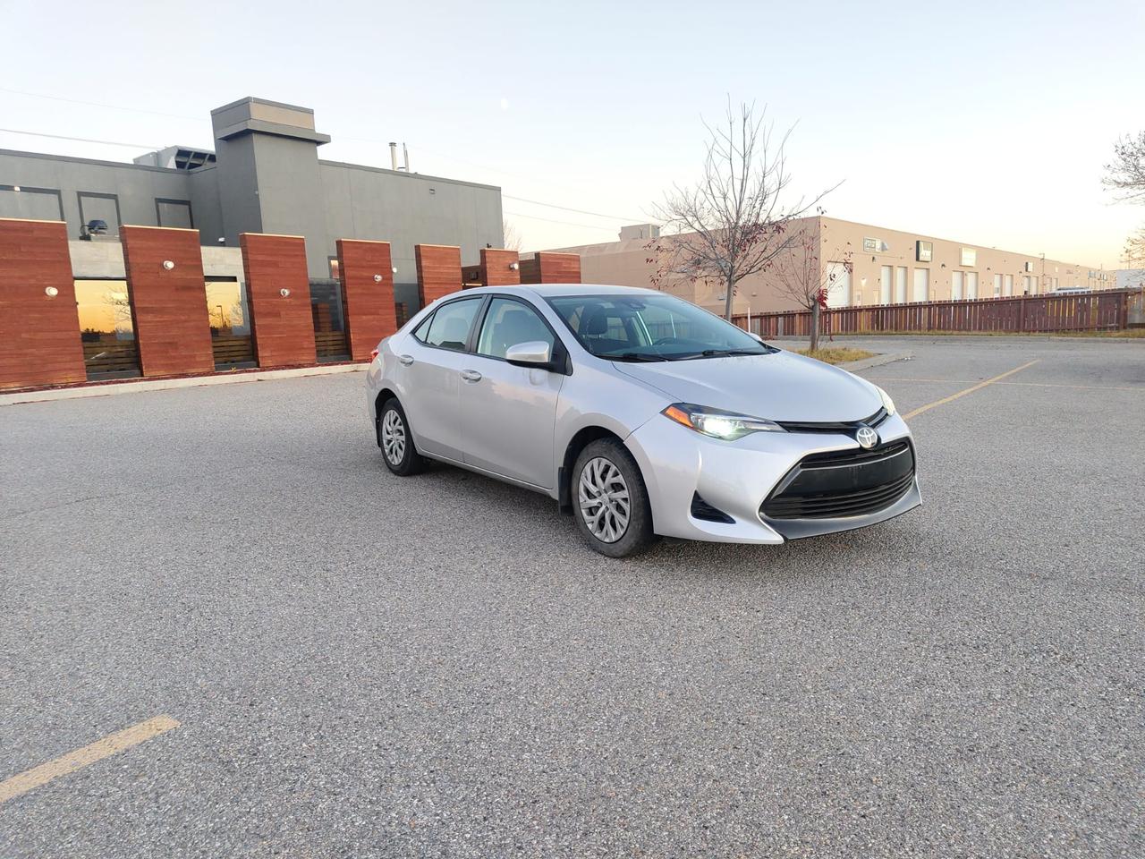 2017 Toyota Corolla LE Photo