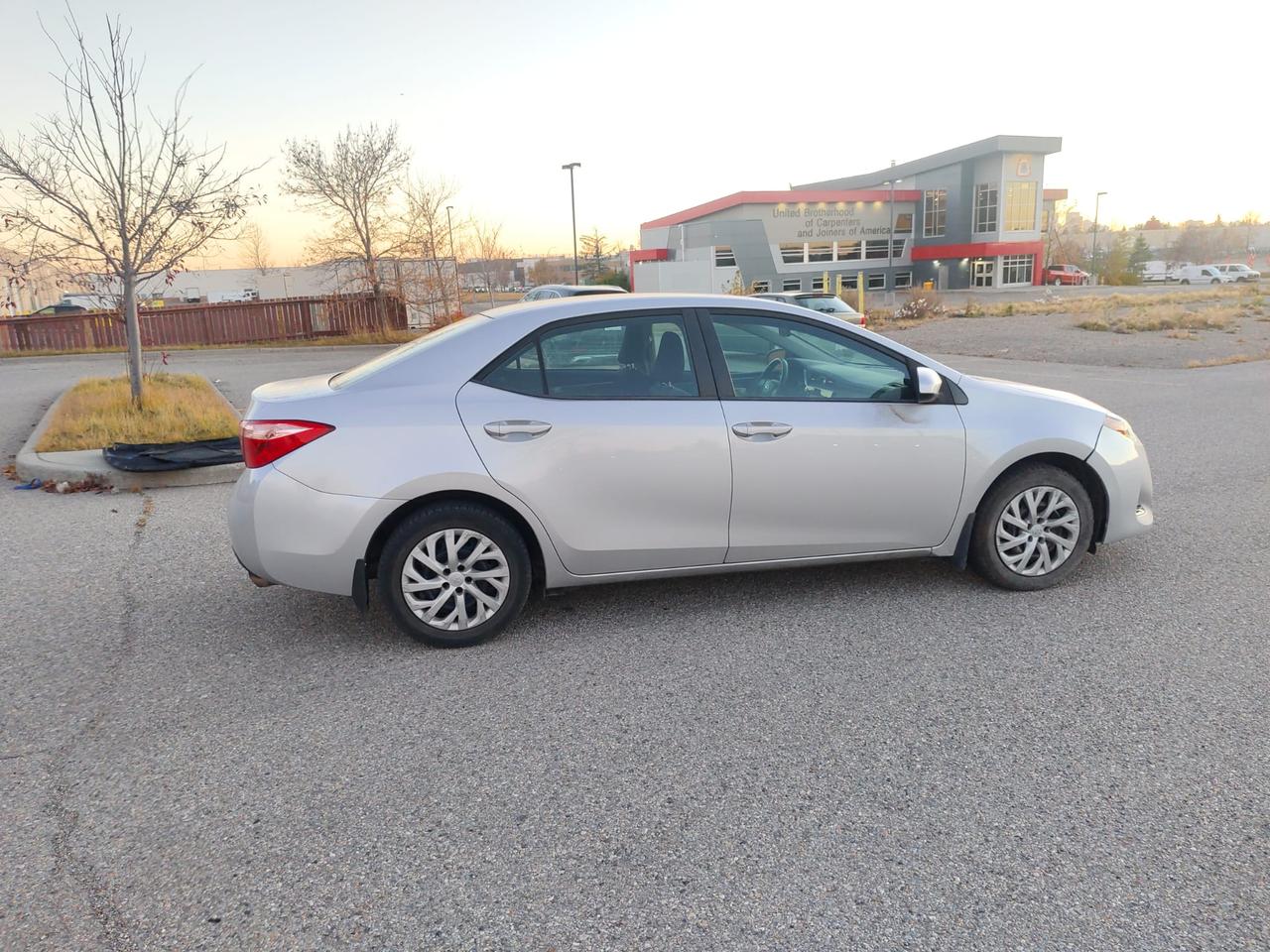 2017 Toyota Corolla LE - Photo #7