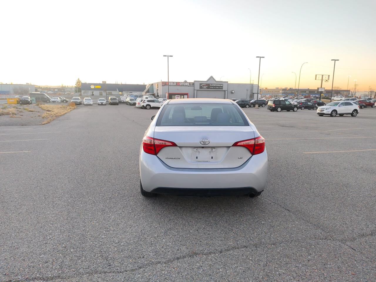 2017 Toyota Corolla LE - Photo #6