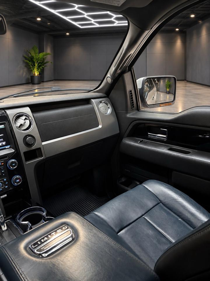 2014 Ford F-150 4WD SUPERCREW 145" LIMITED Photo