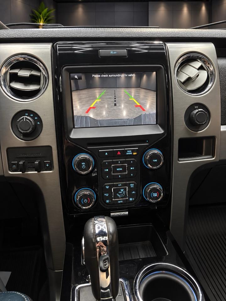 2014 Ford F-150 4WD SUPERCREW 145" LIMITED Photo
