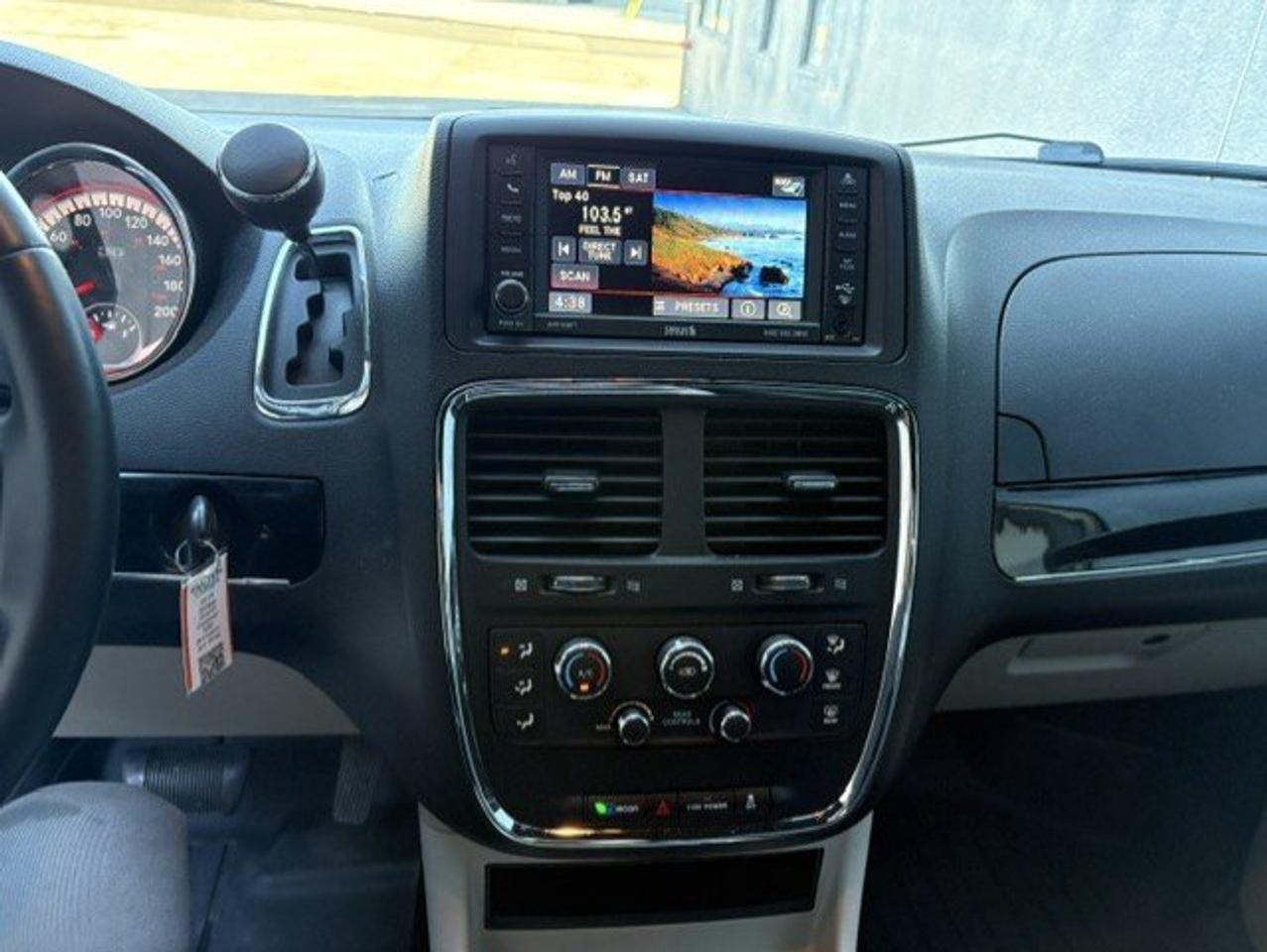 2014 Dodge Grand Caravan SXT 30th Anniversary LEATHER-NAVI-CAM-TV/DVD-P/DOORS-LOADED! Photo