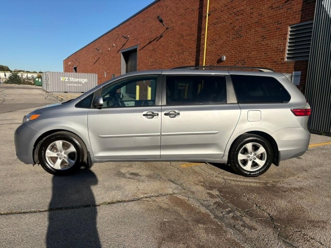 2017 Toyota Sienna ONLY 93,000KM-7 PASSENGER-CAMERA-1 OWNER-NO ACCIDENTS Photo
