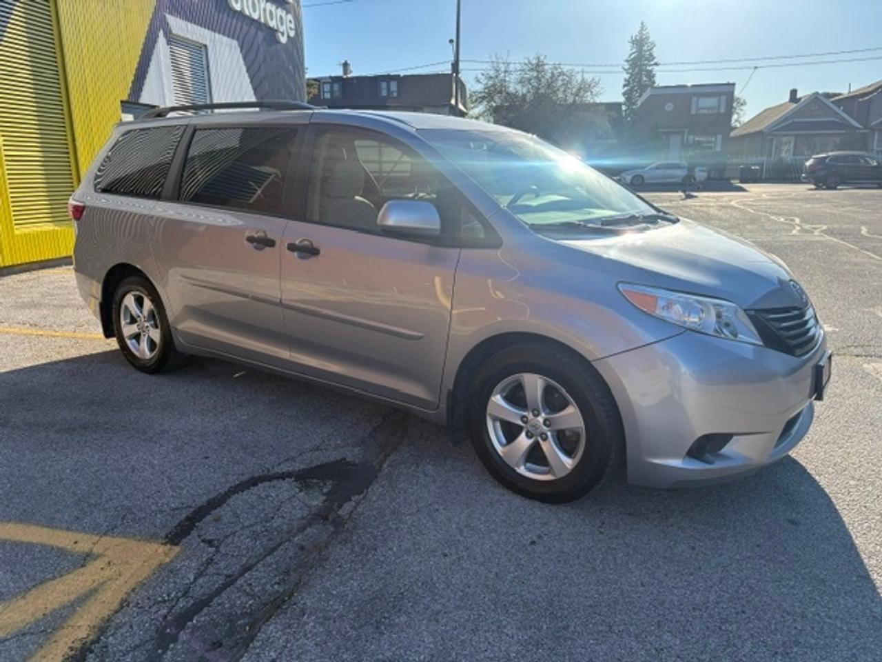 2017 Toyota Sienna ONLY 93,000KM-7 PASSENGER-CAMERA-1 OWNER-NO ACCIDENTS Photo