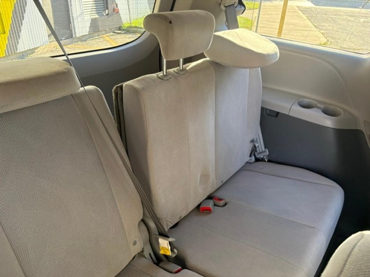 2017 Toyota Sienna ONLY 93,000KM-7 PASSENGER-CAMERA-1 OWNER-NO ACCIDENTS Photo