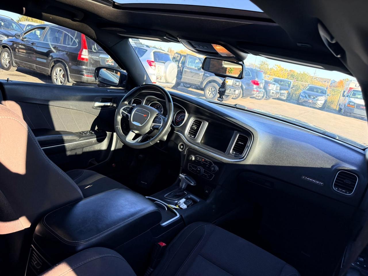 2017 Dodge Charger SXT RALLYE Photo
