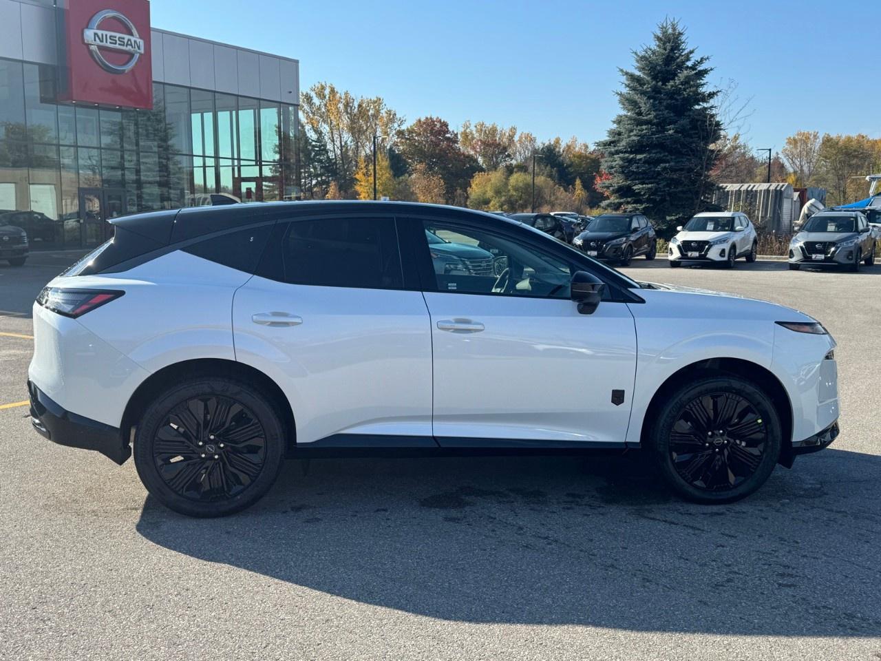 2027 Nissan Murano Dark Armor AWD Photo