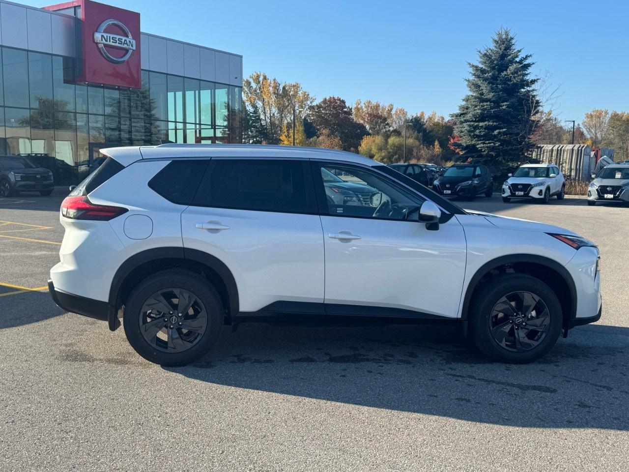 2026 Nissan Rogue AWD SV Moonroof Photo