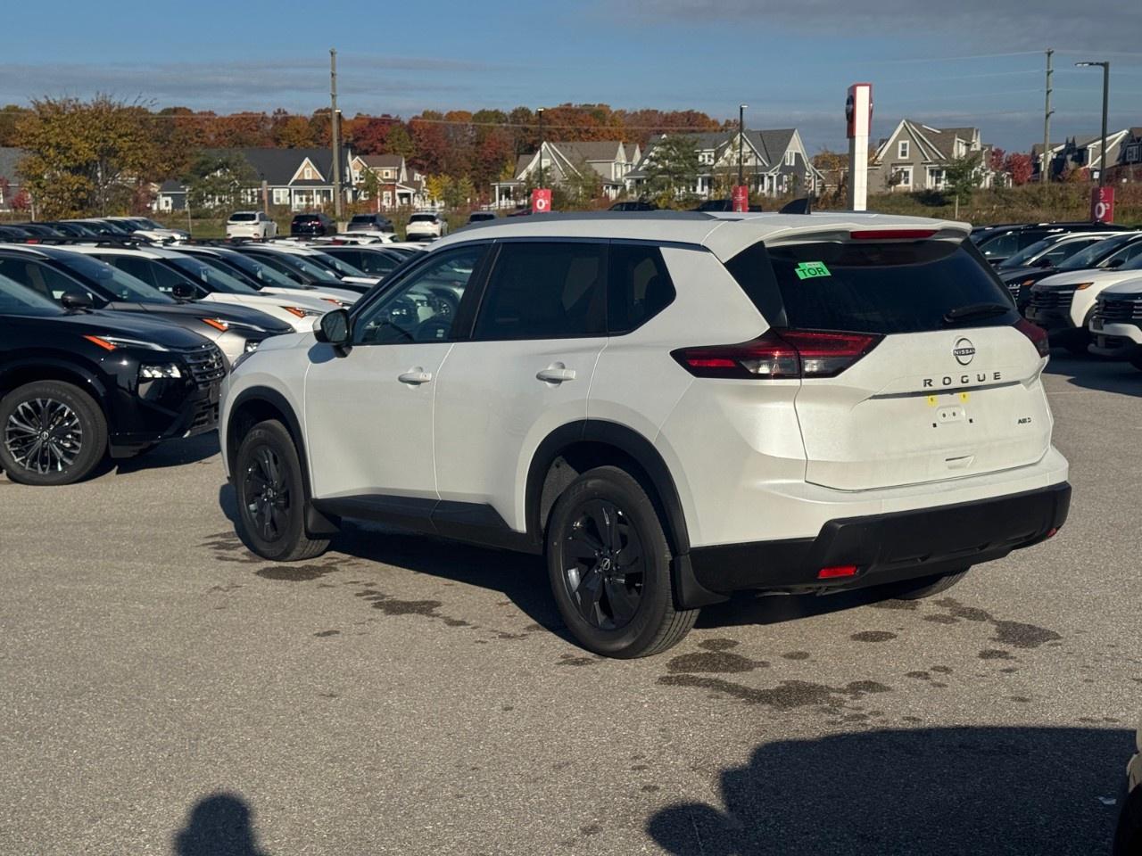 2026 Nissan Rogue AWD SV Moonroof Photo