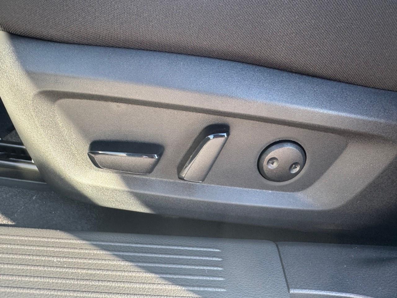 2026 Nissan Rogue AWD SV Moonroof Photo