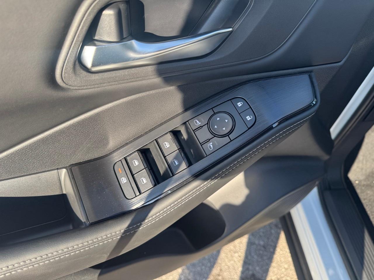 2026 Nissan Rogue AWD SV Moonroof Photo