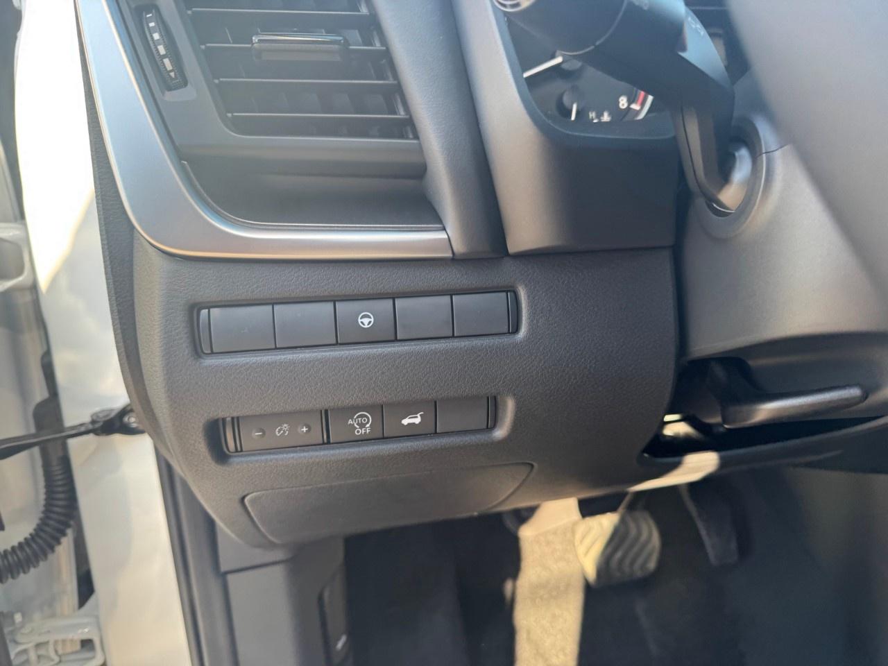 2026 Nissan Rogue AWD SV Moonroof Photo