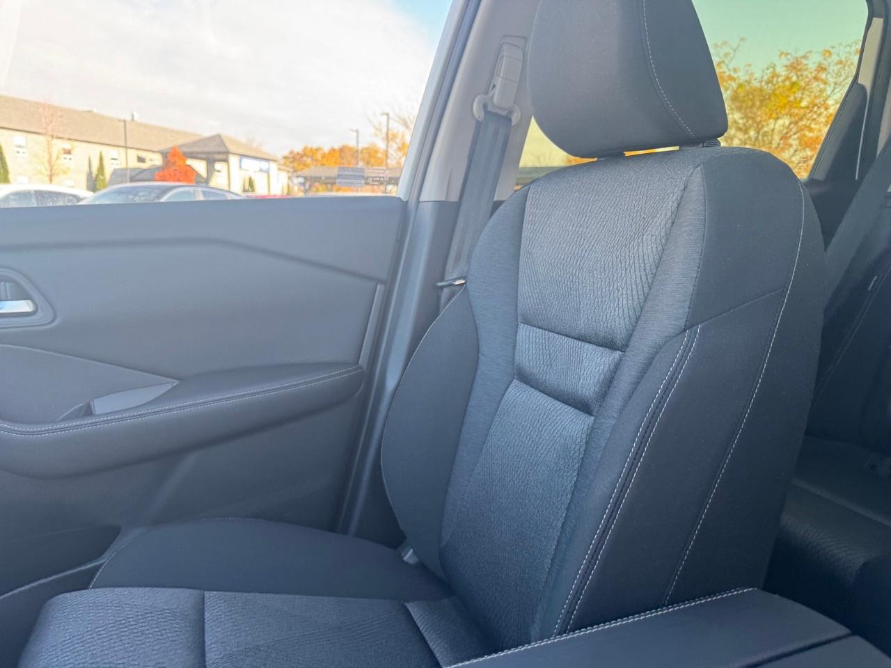 2026 Nissan Rogue AWD SV Moonroof Photo