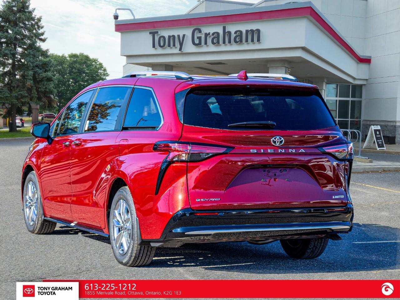 2026 Toyota Sienna XSE 7-Passenger Photo