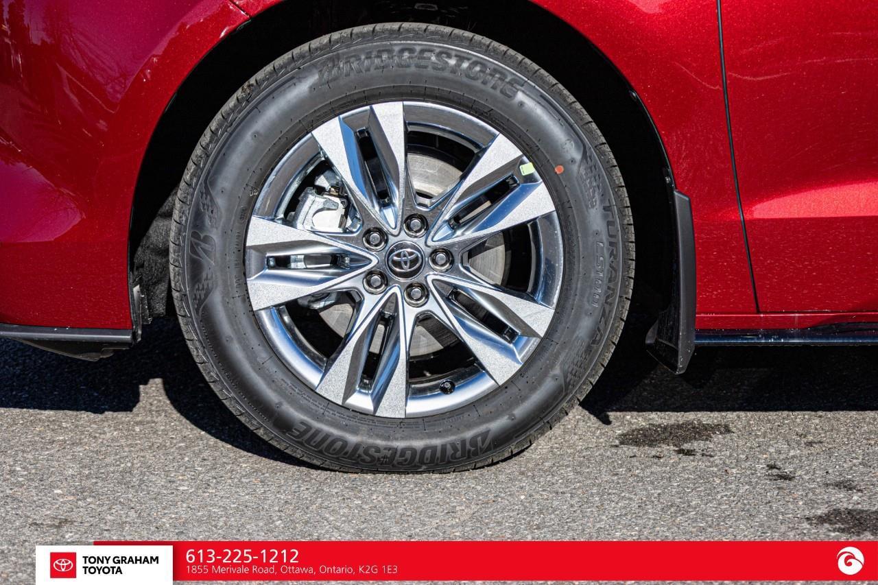 2026 Toyota Sienna XSE 7-Passenger Photo
