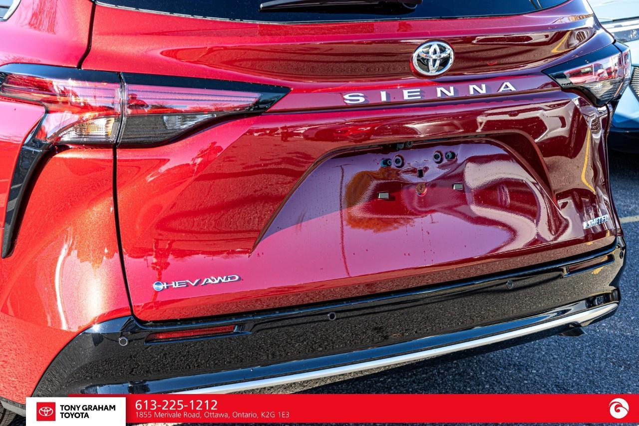 2026 Toyota Sienna XSE 7-Passenger Photo
