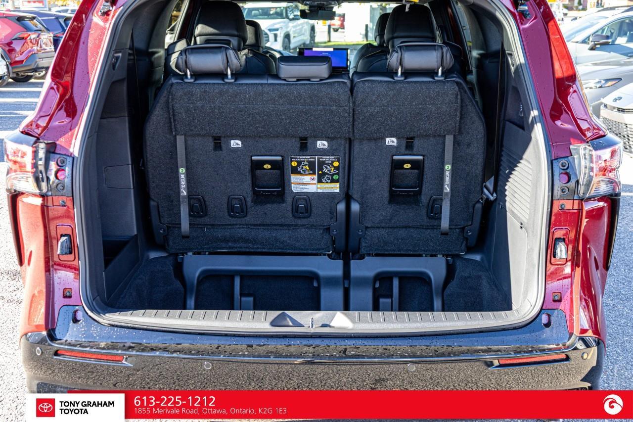 2026 Toyota Sienna XSE 7-Passenger Photo