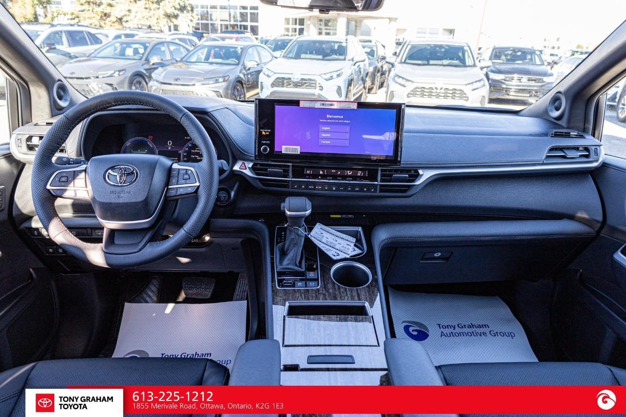 2026 Toyota Sienna XSE 7-Passenger Photo
