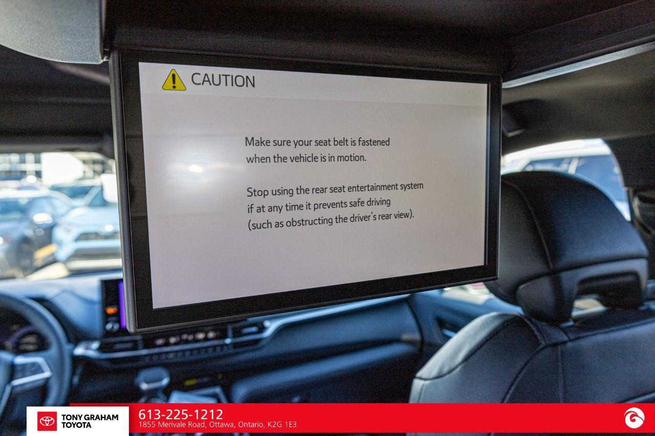 2026 Toyota Sienna XSE 7-Passenger Photo