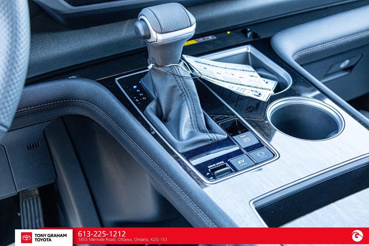 2026 Toyota Sienna XSE 7-Passenger Photo