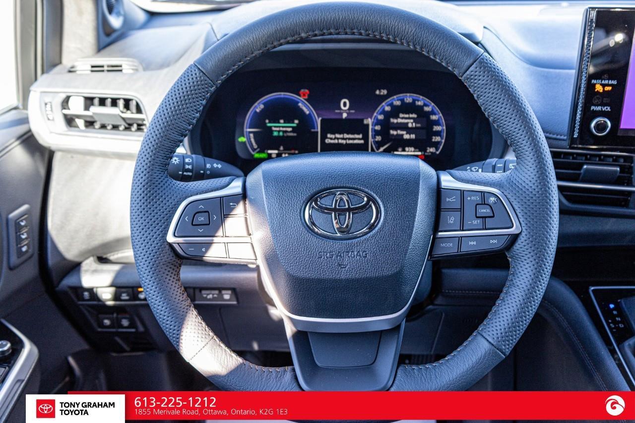 2026 Toyota Sienna XSE 7-Passenger Photo