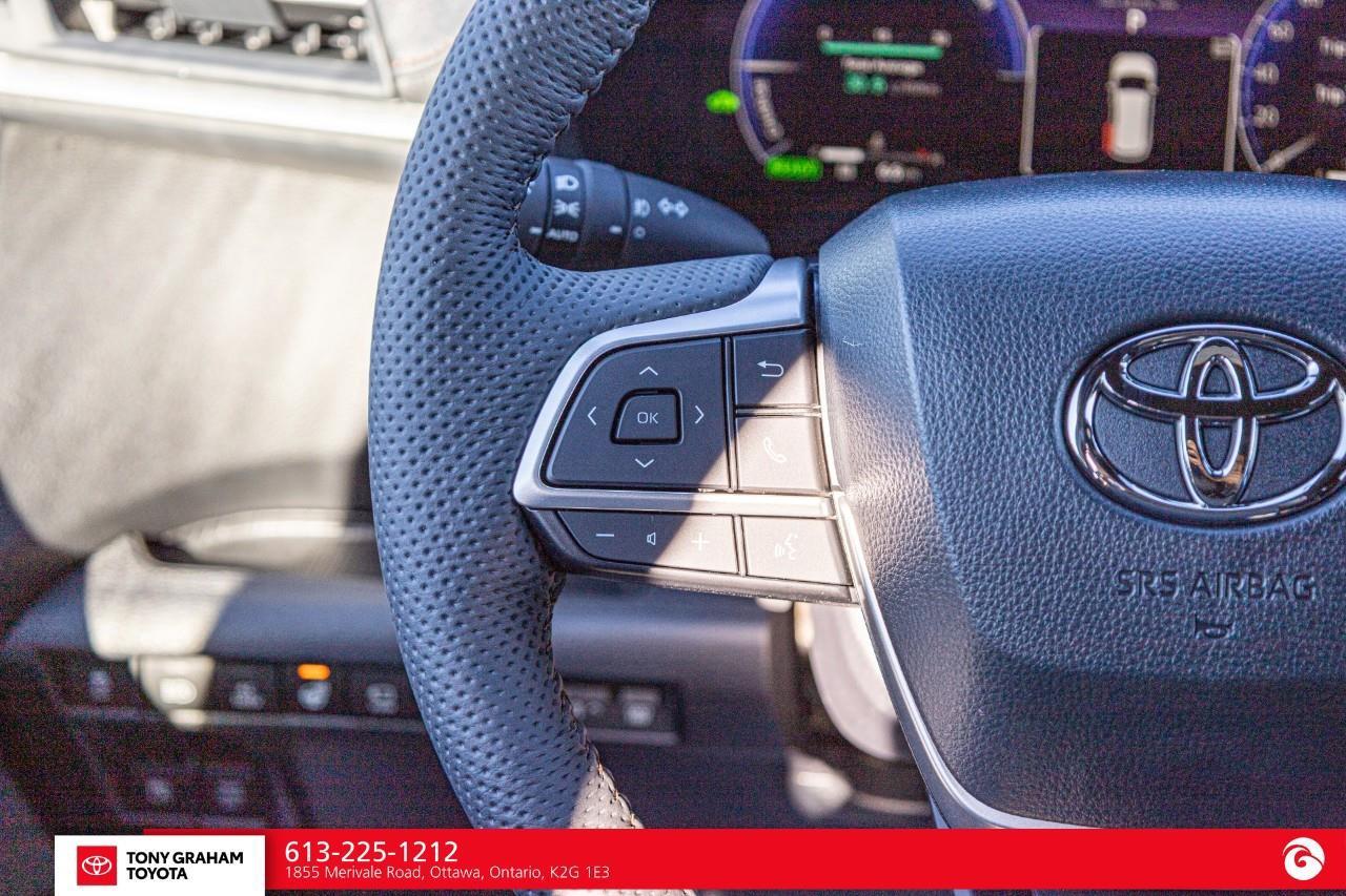 2026 Toyota Sienna XSE 7-Passenger Photo